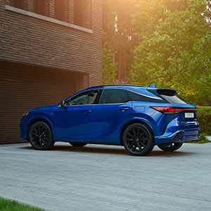 rx-500h-f-sport-gallery-ext-03